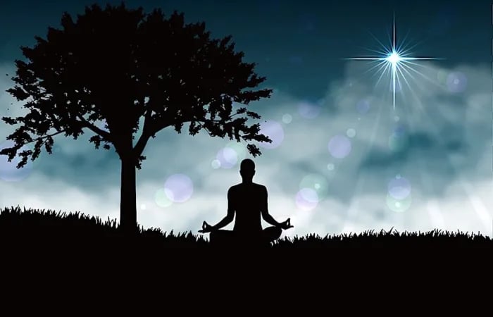 4 dagars nymåneskådning / tyst yoga-, pranayama- och meditationsretreat