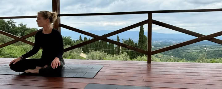 Vakna upp och hitta balans: Ibizas höstretreat 2026