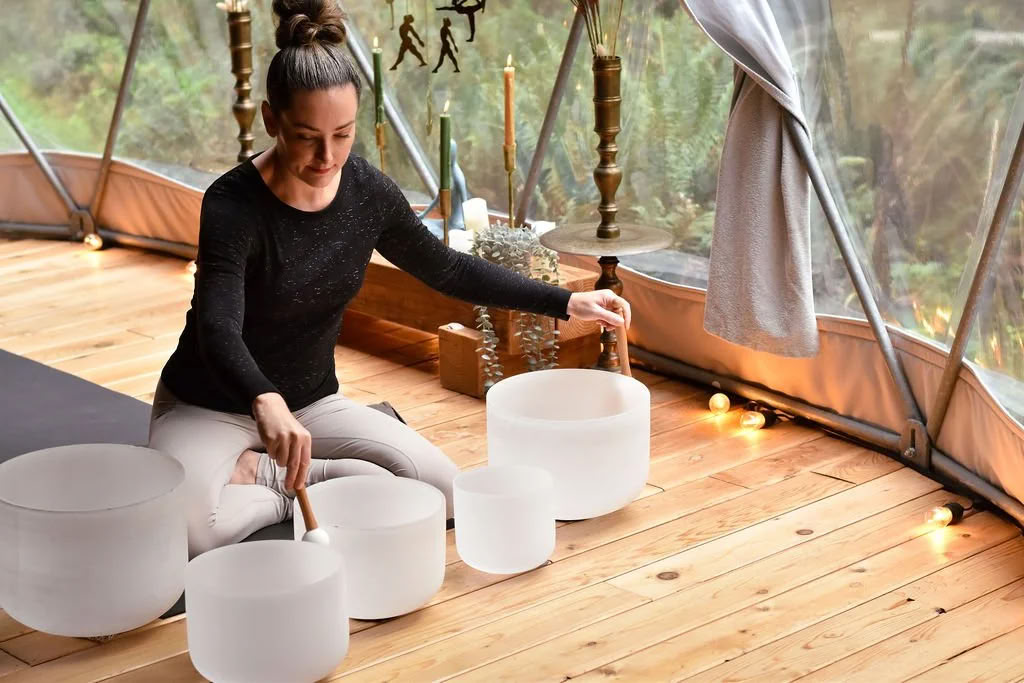 Sommarsolståndets yin- och ljudbad — Nectar Yoga