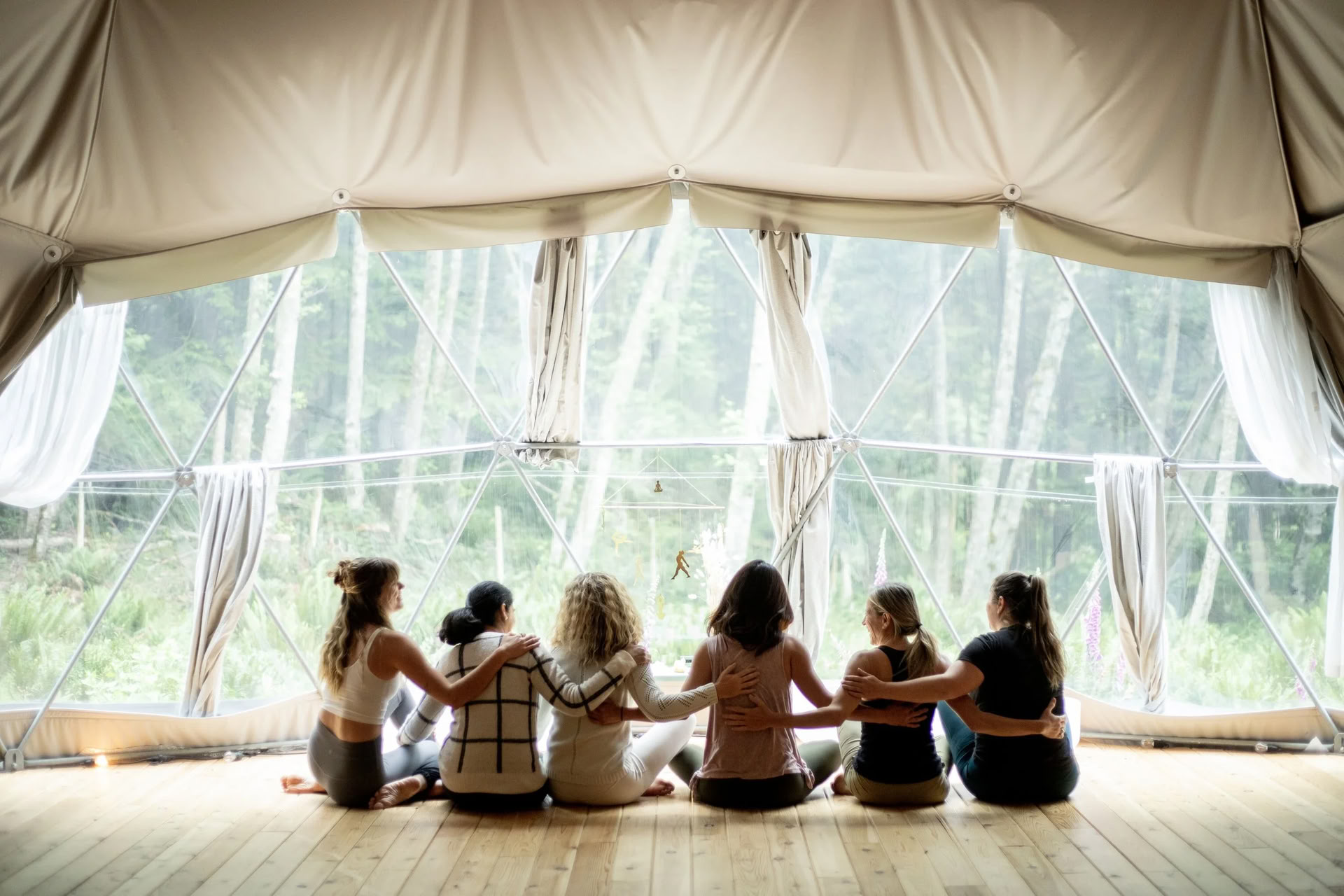 Yoga-retreat i stillhetens fristad med Ally Boothroyd och Kristyn Rose — Nectar Yoga