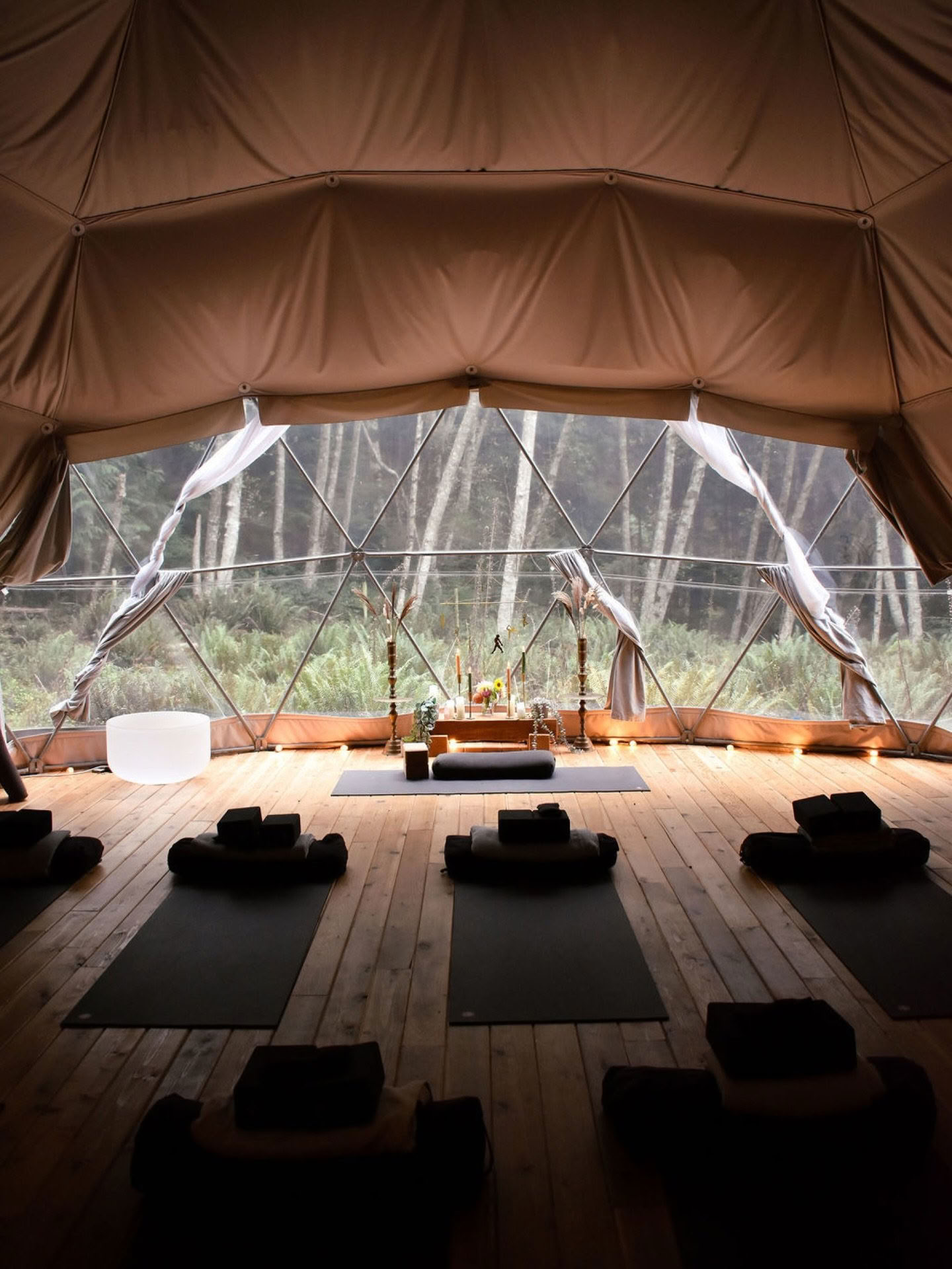 Yoga-retreat i stillhetens fristad med Ally Boothroyd och Kristyn Rose — Nectar Yoga