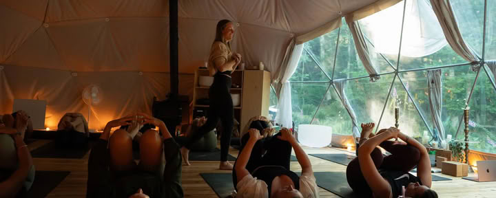 Evolve-retreat med Mikaela Millington på Bowen Island — Nectar Yoga