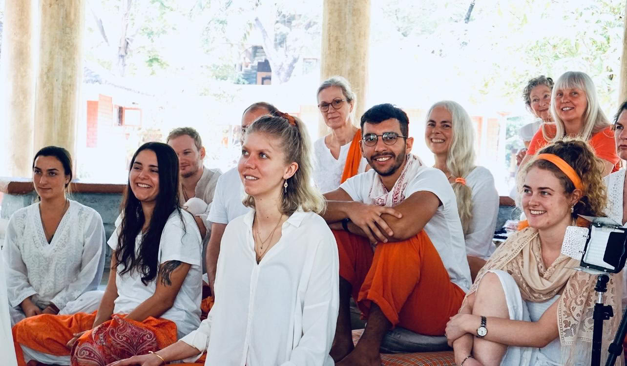 21-dagars tyst meditationsdetox-ashramretreat i Indien