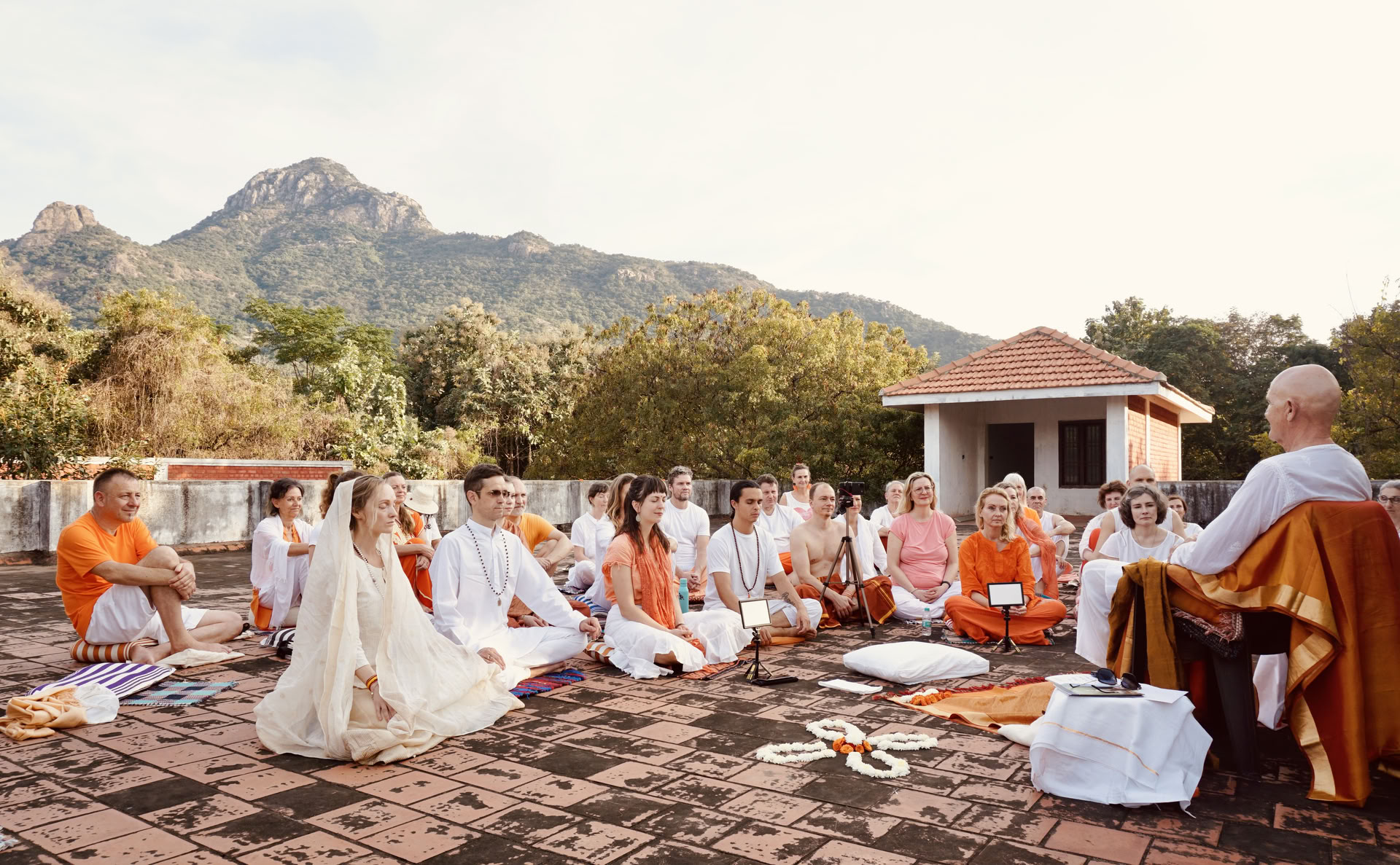 21-dagars tyst meditationsdetox-ashramretreat i Indien