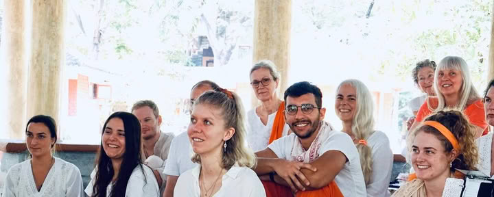 21-dagars tyst meditationsdetox-ashramretreat i Indien