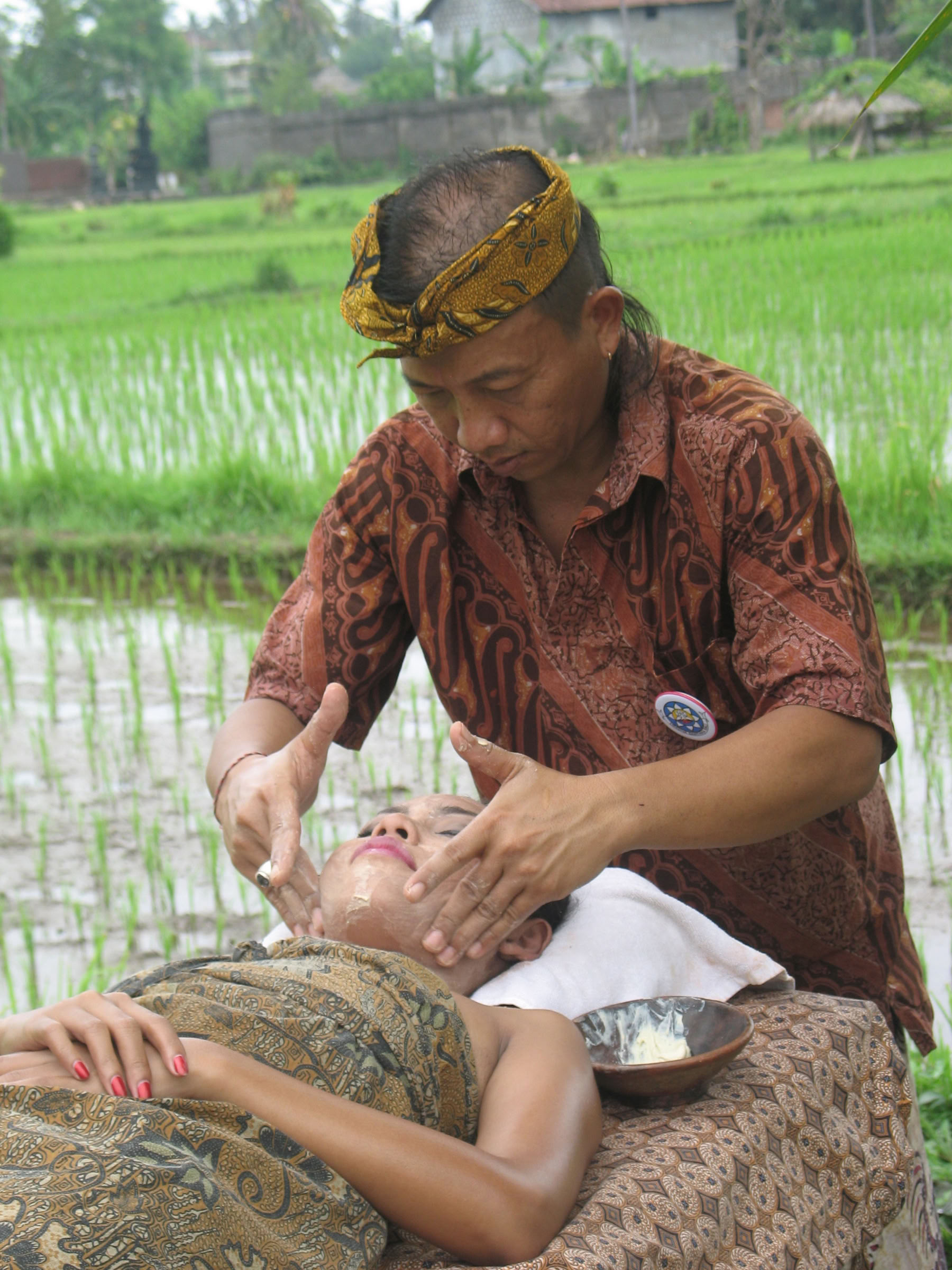 Manuell Terapi och Läkande Massage