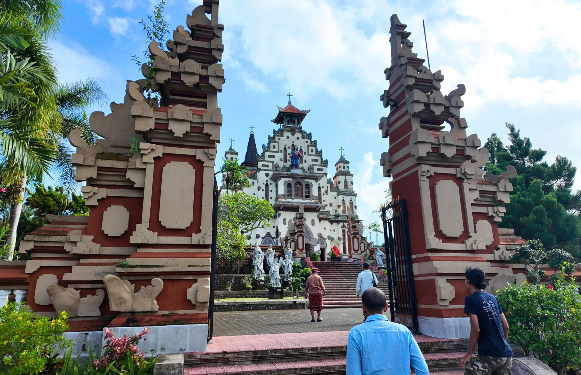 Elddans i templet