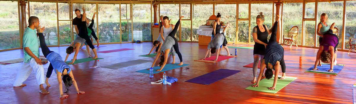 Avancerad yogalärarutbildning (300 timmar)