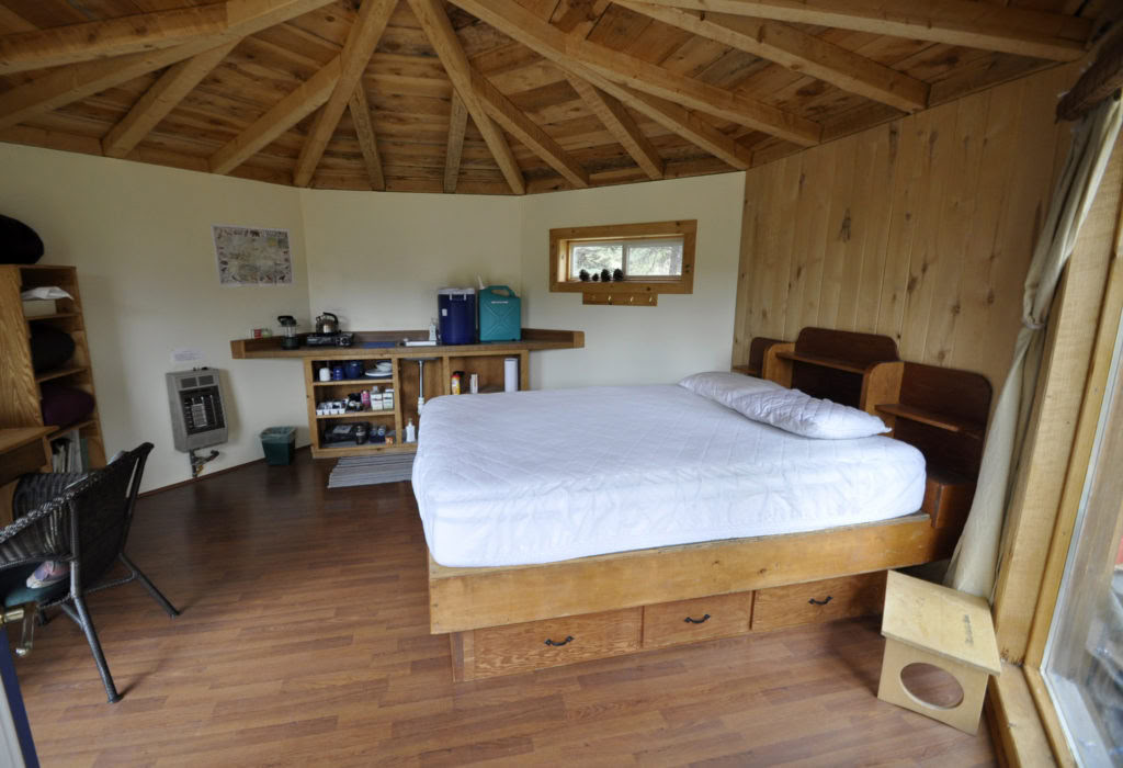Världen är gjord av berättelser: en insiktsmeditationsretreat