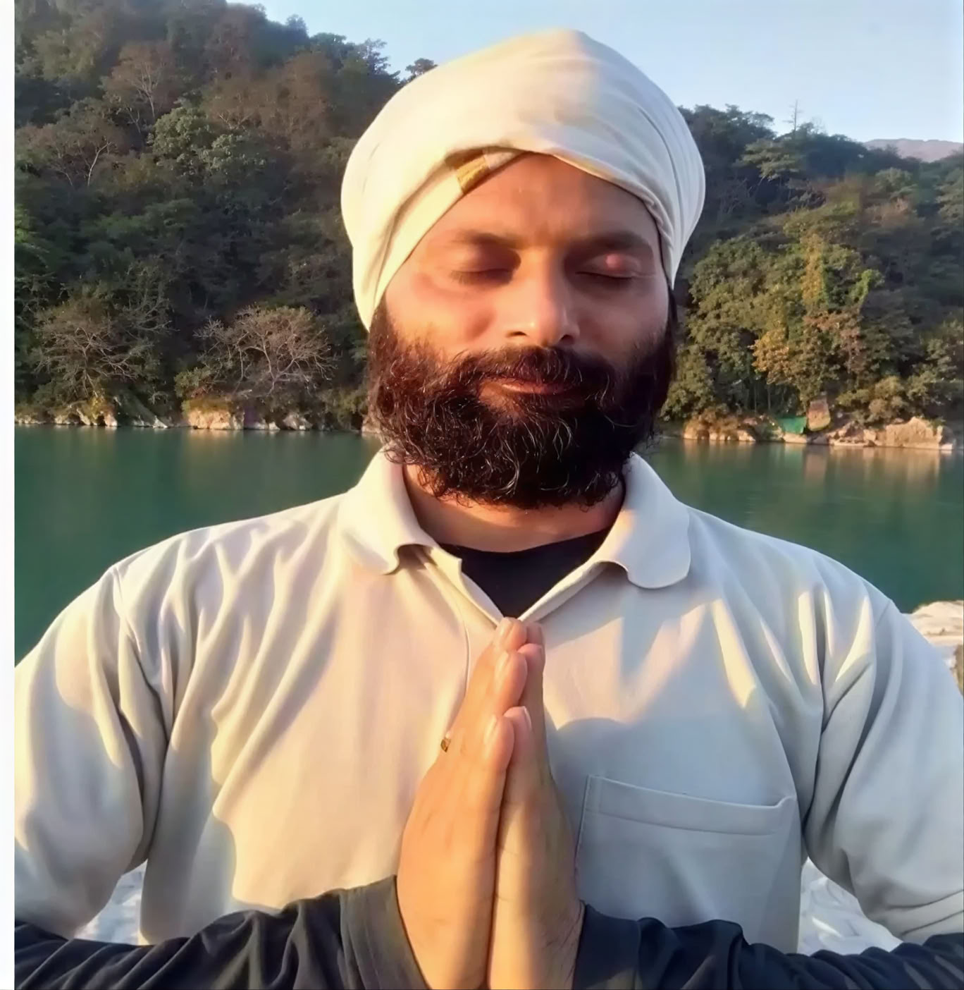 200-timmars yogalärarutbildning i Rishikesh – 2 aug till 27 aug 2026
