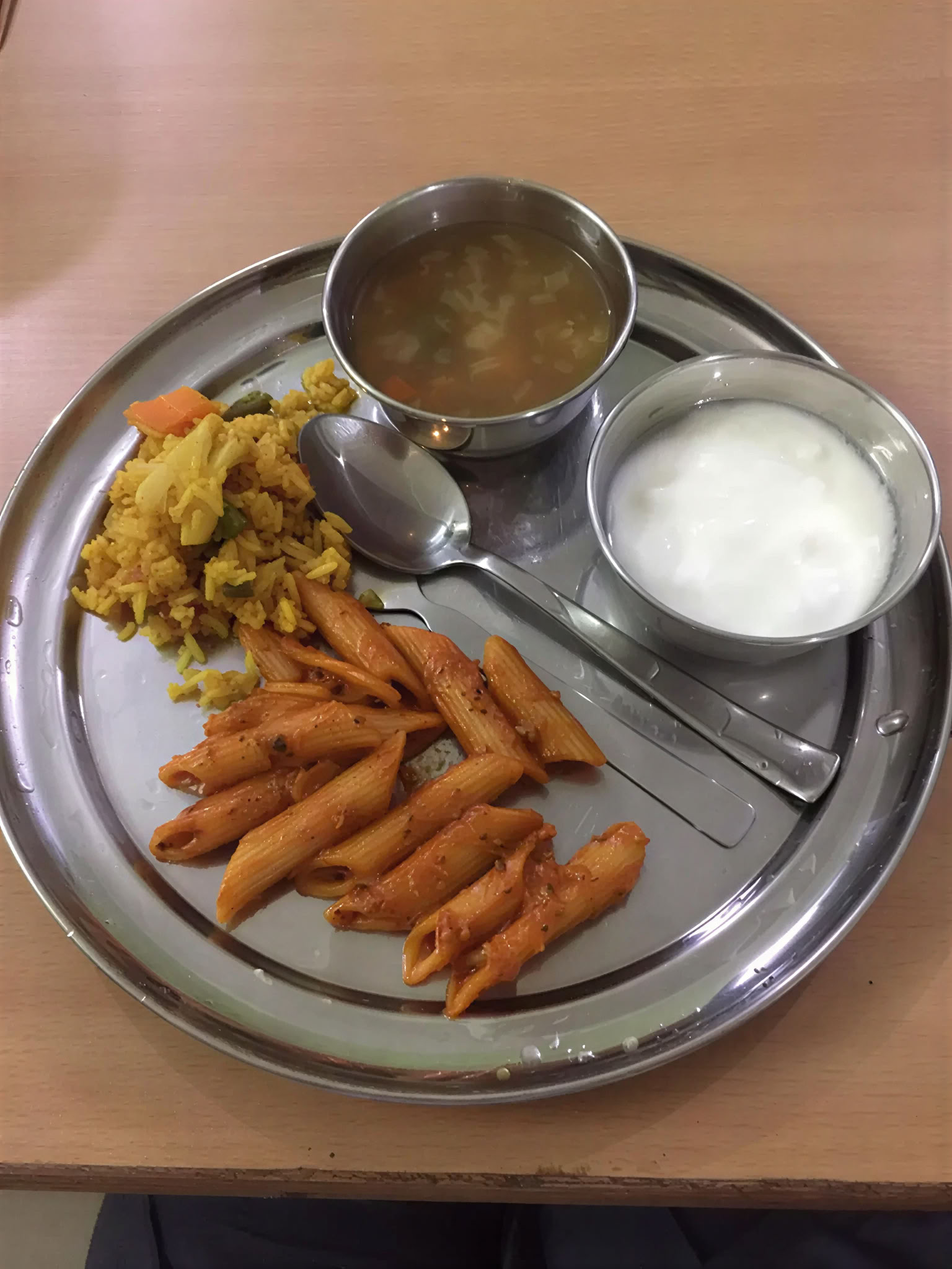 100 timmars yogalärarutbildning i Rishikesh, Indien