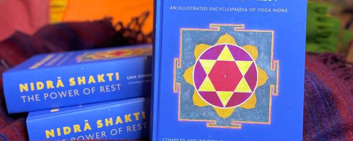 Total Yoga Nidra-lärarutbildning – online (3 timmars kvällspass)