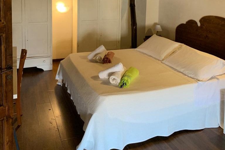 Sommarens lyskraftiga yogaretreat