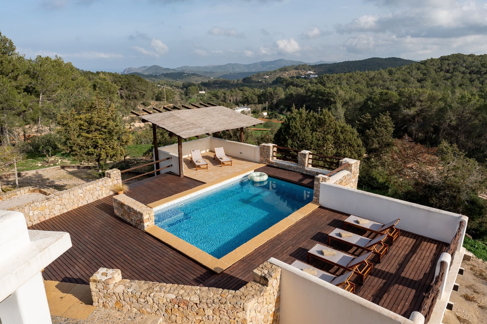 Yoga- och äventyrsretreat på Ibiza