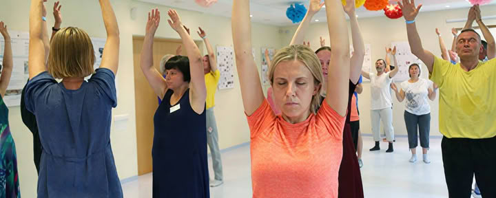 Osho dynamisk meditation ledd av meditationsmästare