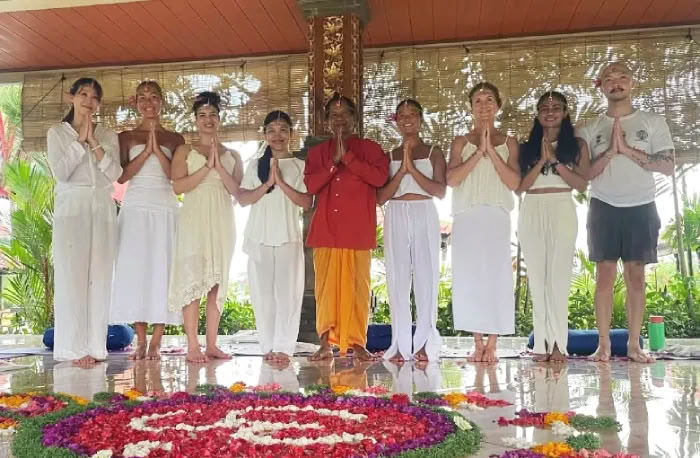 200-timmars yogalärarutbildning i Rishikesh