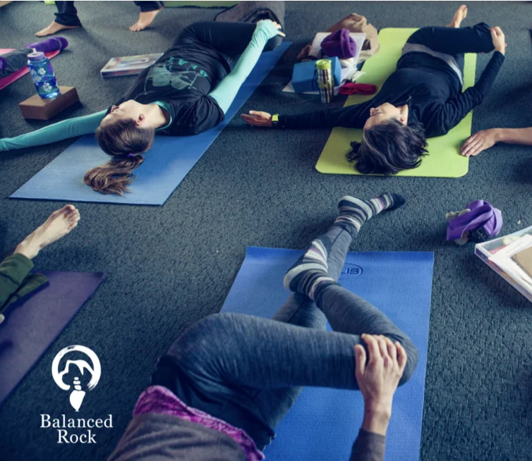 Resiliensens rötter: yoga och arbetet som återknyter kontakten