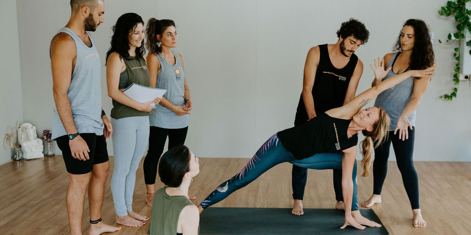 10-dagars lärarutbildning i restorativ och yin-yoga