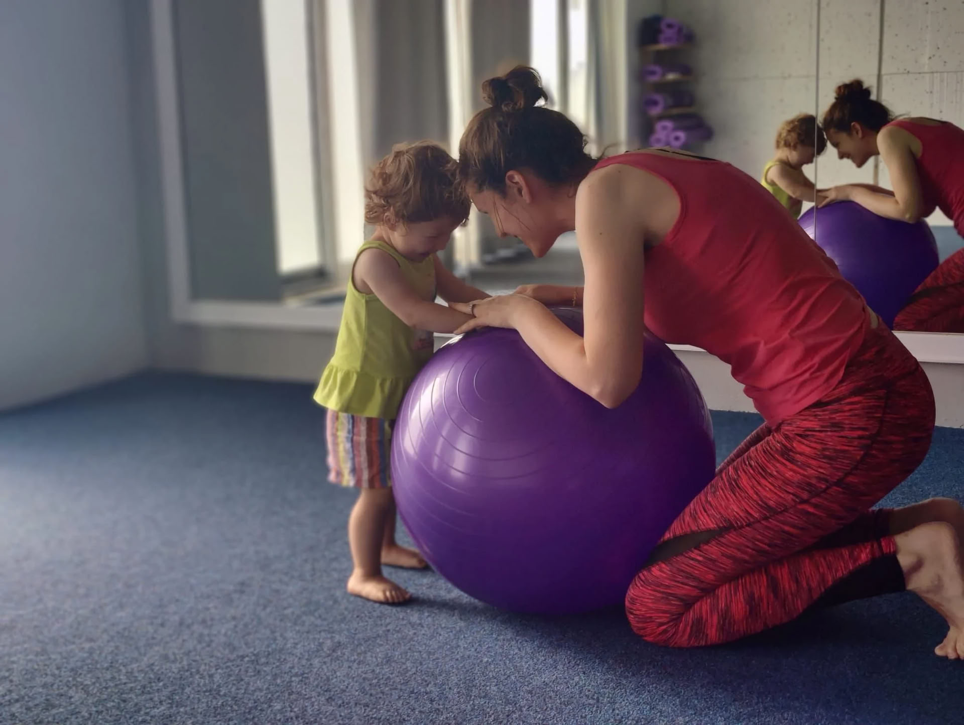 Yoga för föräldrar och småbarn (1–3 år) Nivå 1