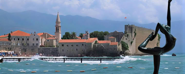 Vandring genom Montenegros bergs vilda skönhet