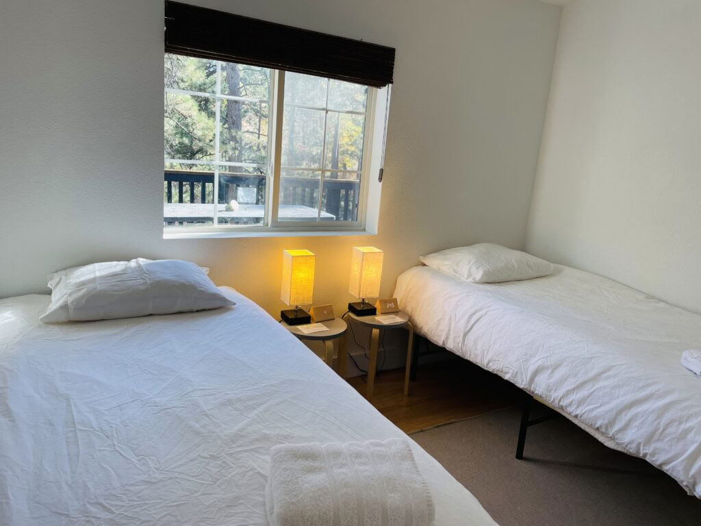 Att odla vänlighet – höstretreat: en kvinnas resa genom mindfulness, självmedkänsla, skrivande och rörelse
