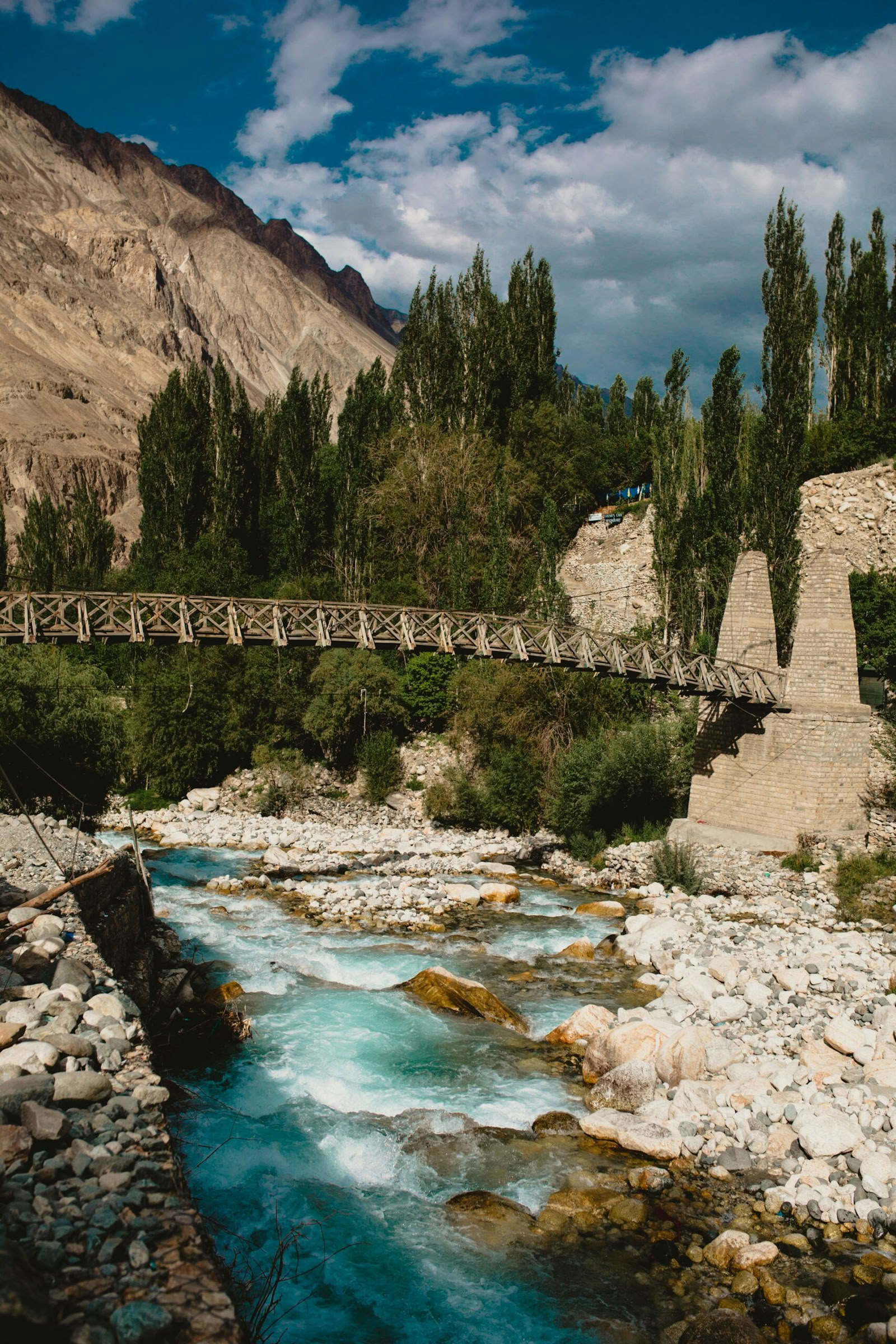 Kulturella leder i Ladakh via Zoji La och byn Turtuk