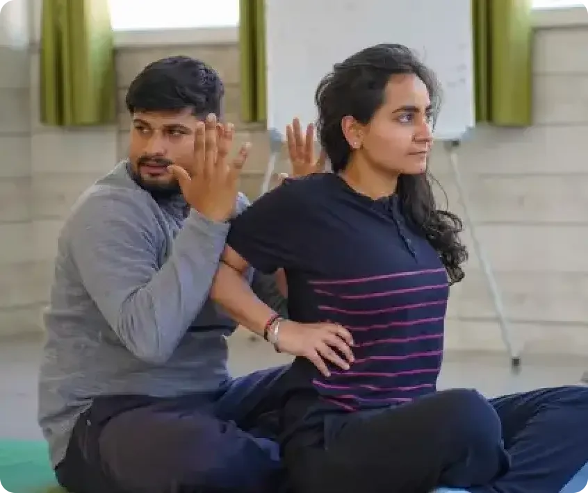 100-timmars yogalärarutbildning i Rishikesh