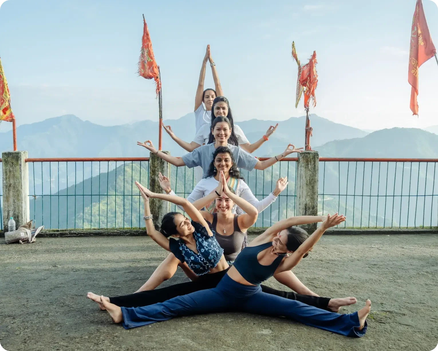 100-timmars yogalärarutbildning i Rishikesh