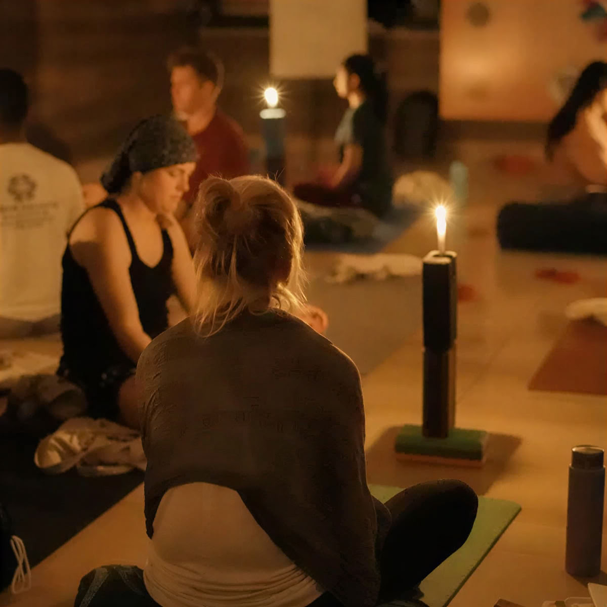 100-timmars yogalärarutbildning i Rishikesh