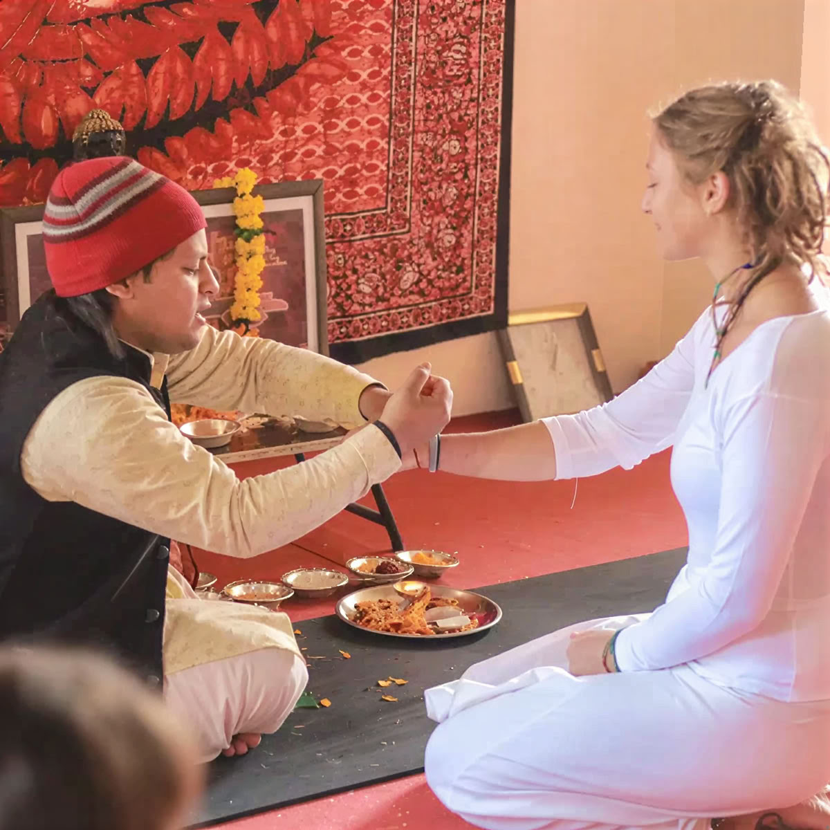 300-timmars yogalärarutbildning i Rishikesh – 1 maj – 27 maj 2026