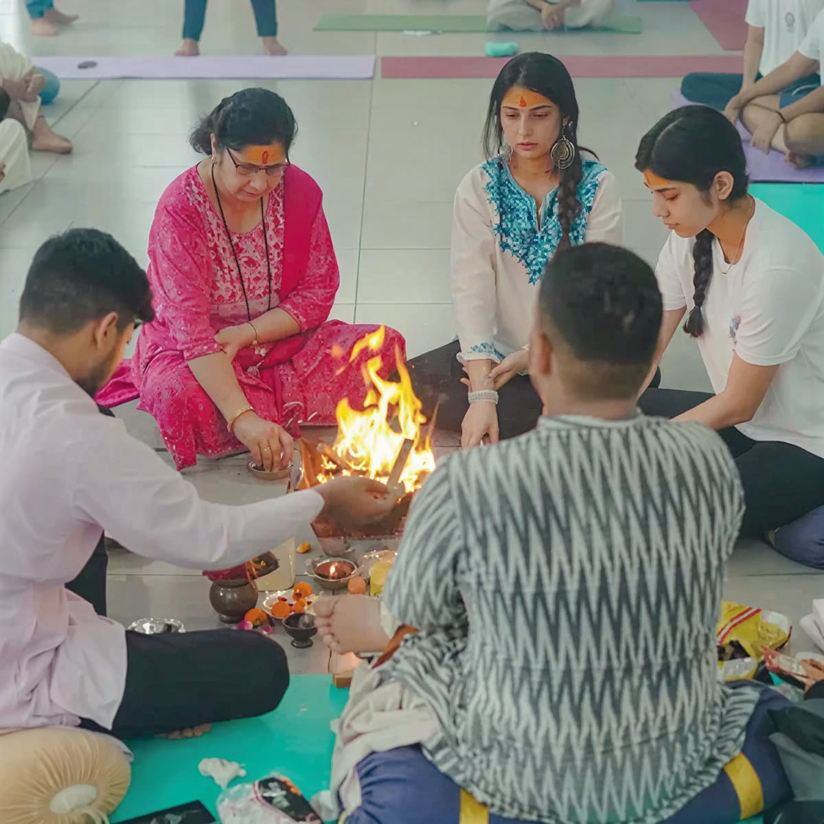 300-timmars yogalärarutbildning i Rishikesh – 1 maj – 27 maj 2026