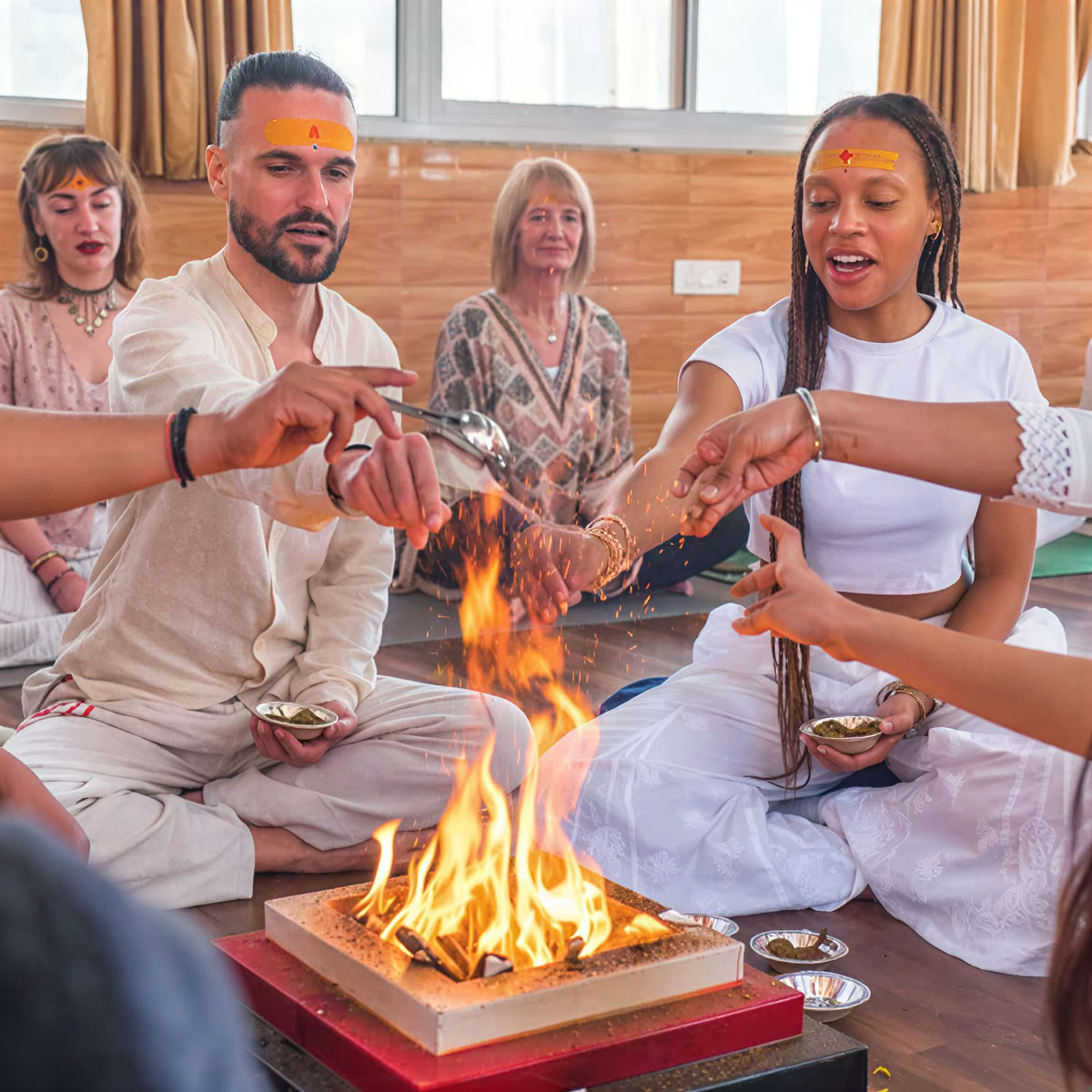 300-timmars yogalärarutbildning i Rishikesh – 1 maj – 27 maj 2026