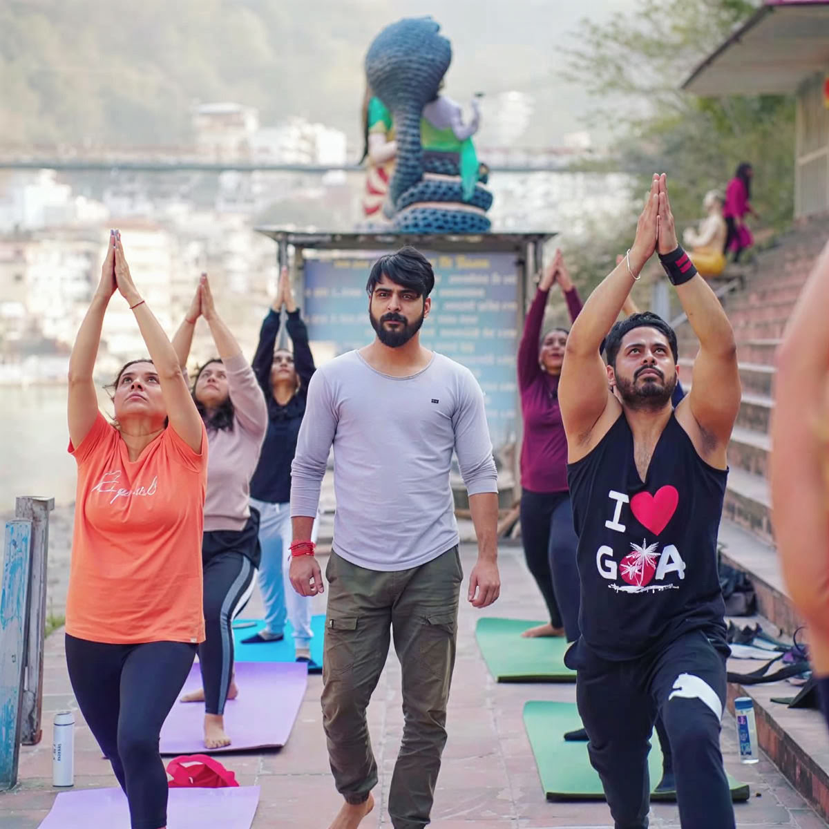 300-timmars yogalärarutbildning i Rishikesh – 1 maj – 27 maj 2026