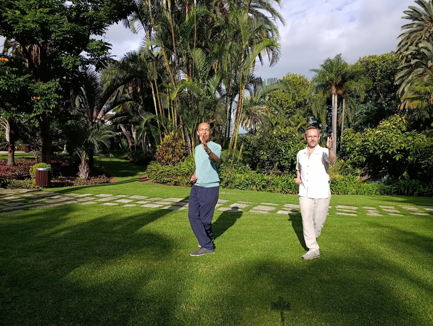 Stress- och känslohantering baserad på mindfulness och qigong