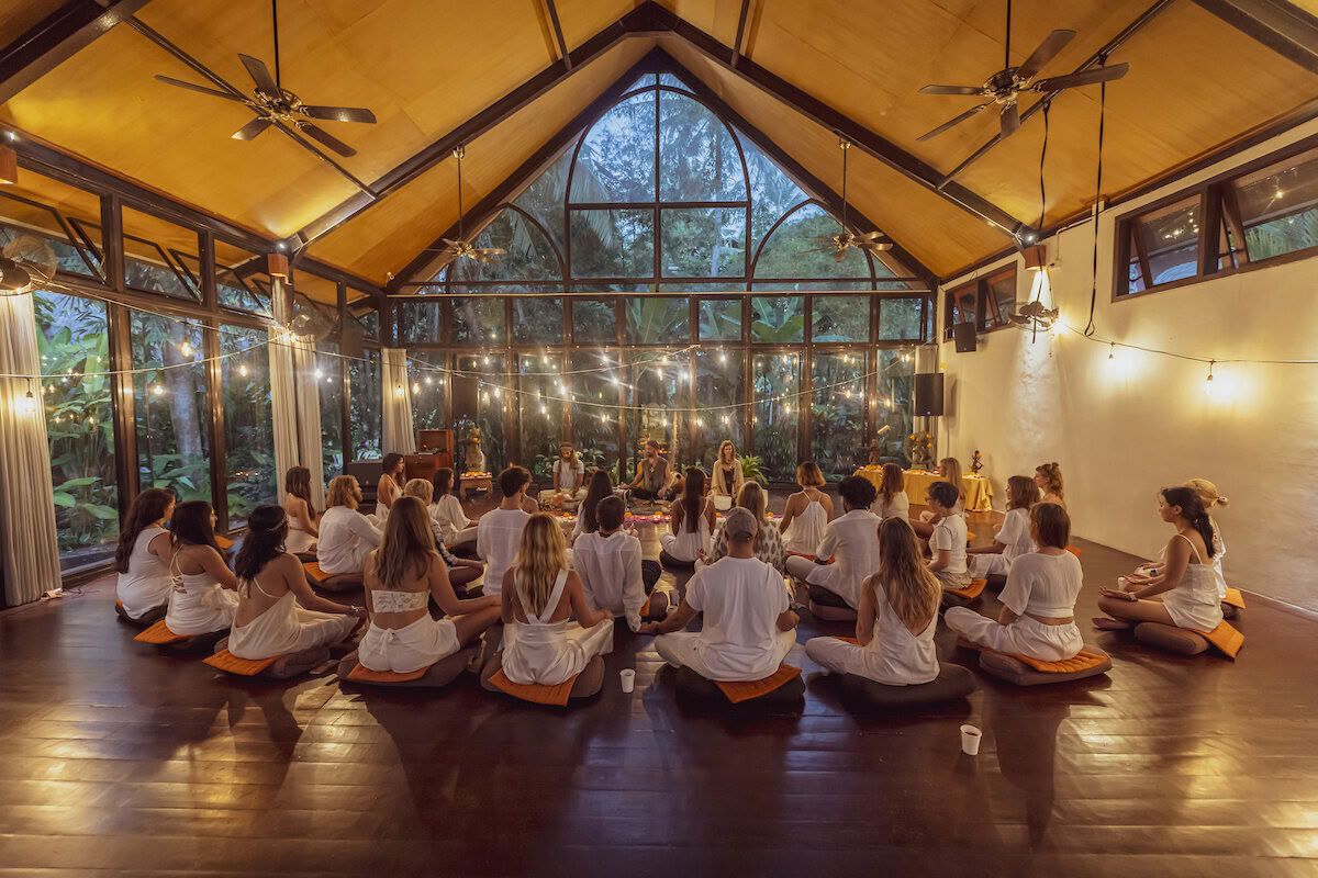 SomaYoga 200 200 timmars lärarutbildning i yoga och somatik på plats
