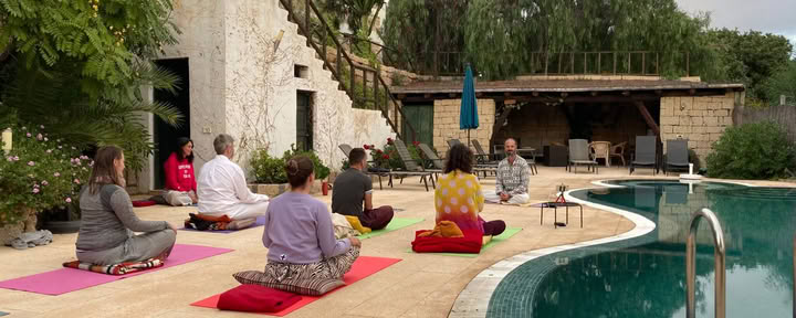 8 dagar yoga och mindfulness för att komma i kontakt med din inre sanning