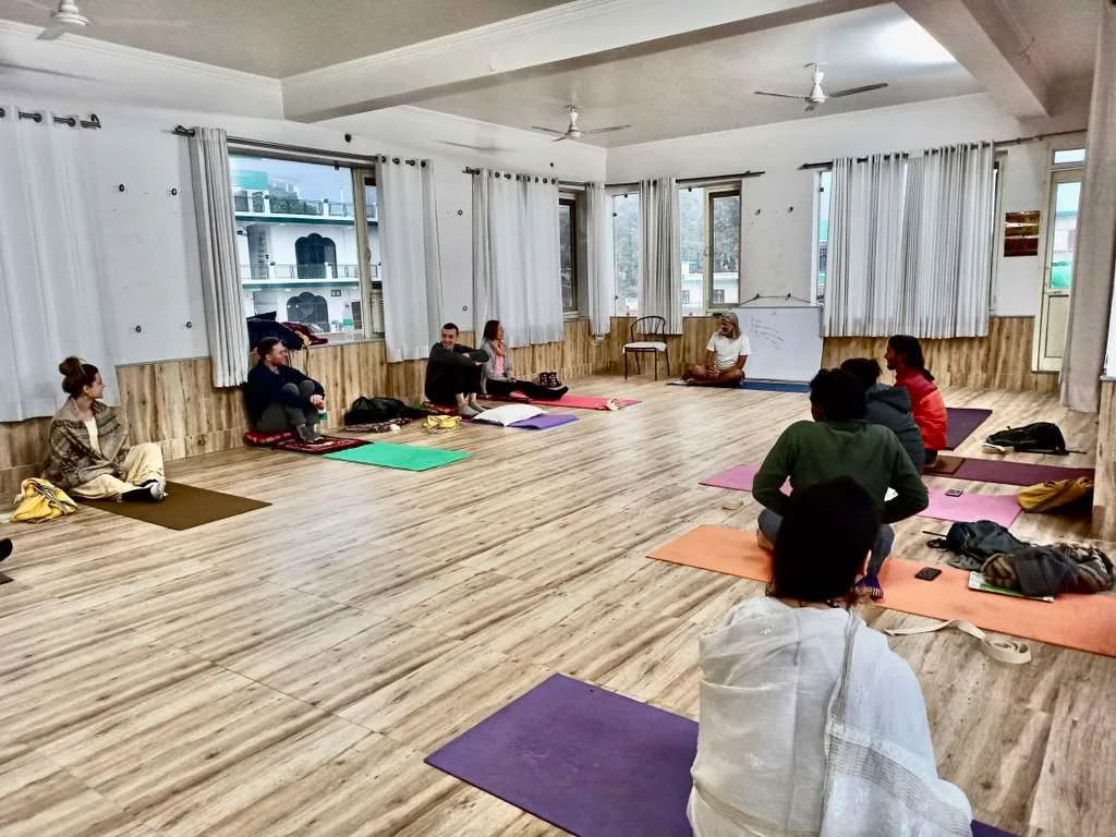 300 timmars Bhaktiyogalärarutbildning i Rishikesh, Indien