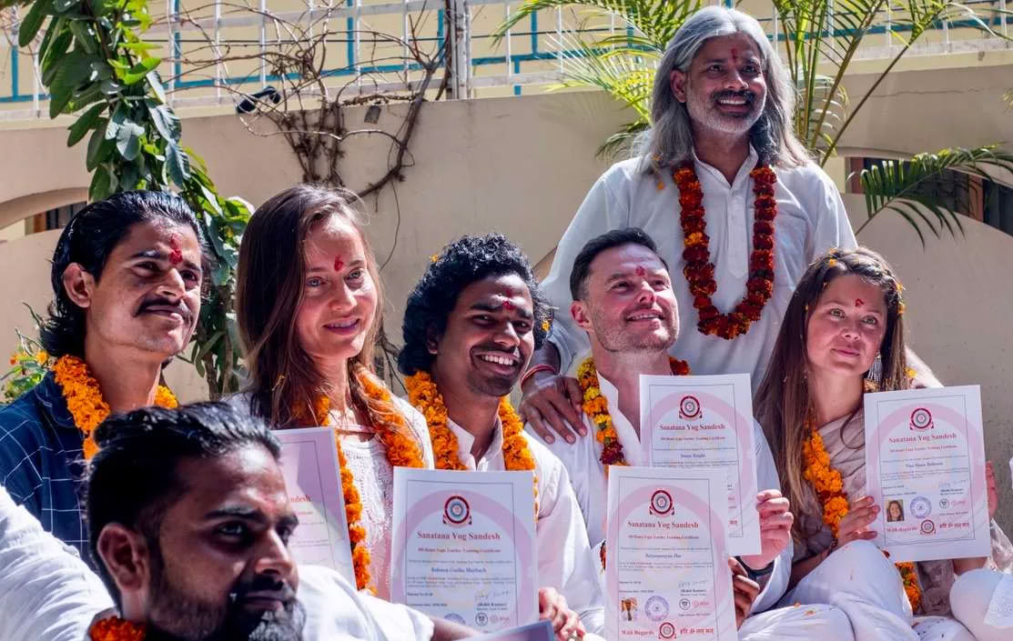 300 timmars Bhaktiyogalärarutbildning i Rishikesh, Indien