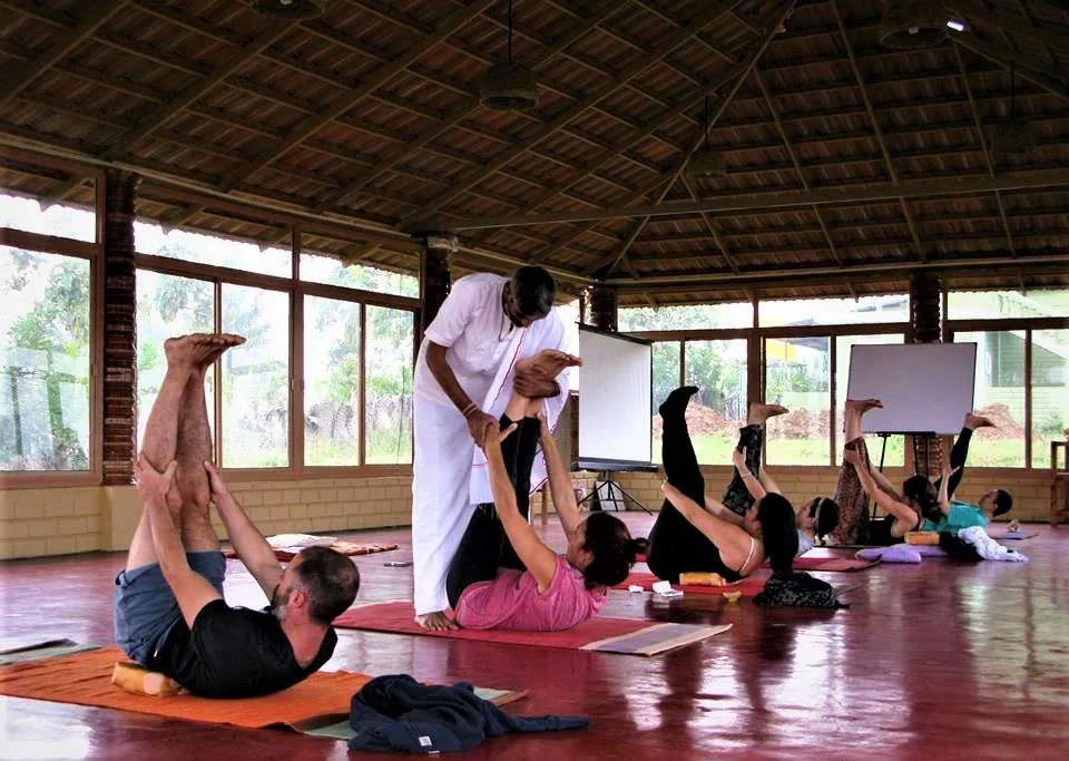 100 timmars yogautbildningsretreat för barn i Rishikesh – 10 dagar