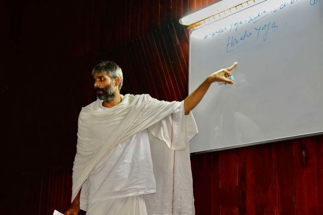 300 timmars lärarutbildning i hatha yoga i Rishikesh, Indien – 01 juli – 18 aug