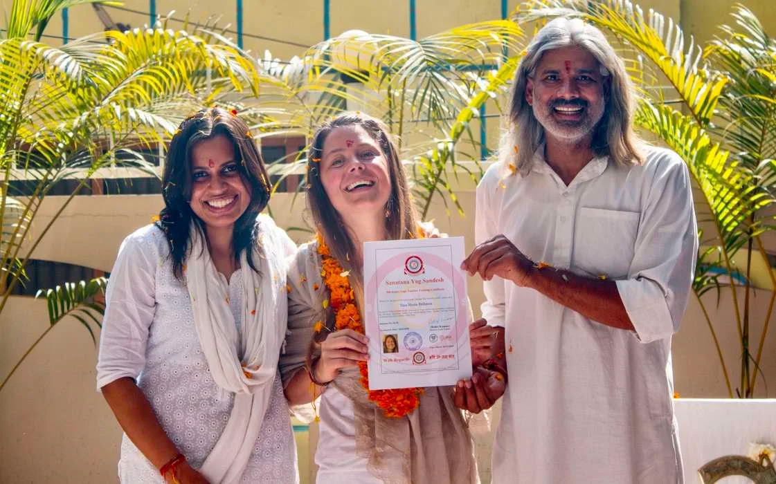 300 timmars lärarutbildning i hatha yoga i Rishikesh, Indien – 01 juli – 18 aug