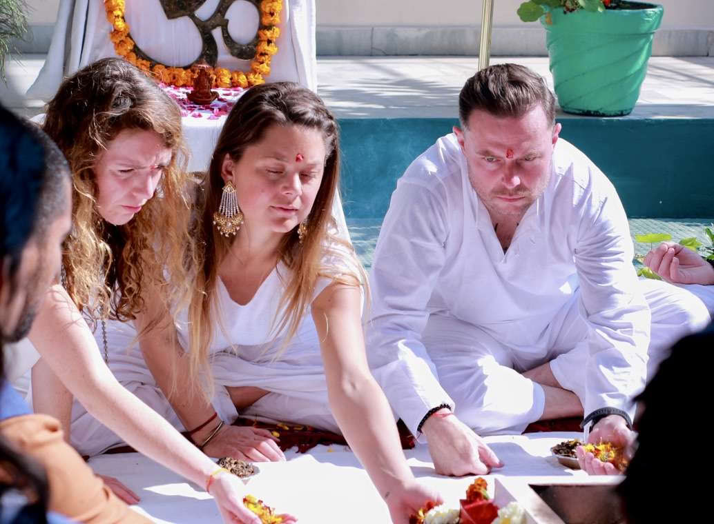Tantra och yoga utomlands