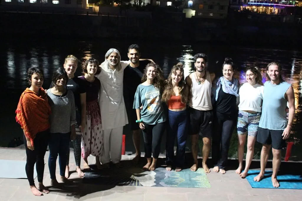 500 timmars hatha yogalärarutbildning – 01 jul – 18 aug