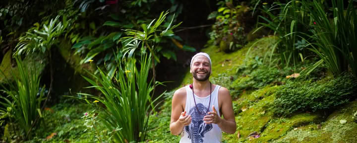 Kundaliniyoga grundläggande 200-timmars yogalärarutbildning