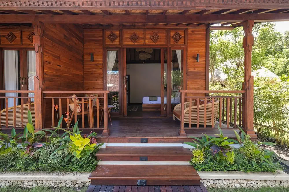 Lucidflow 100 timmar av 300 timmar YTT – yogalärarutbildning på Bali