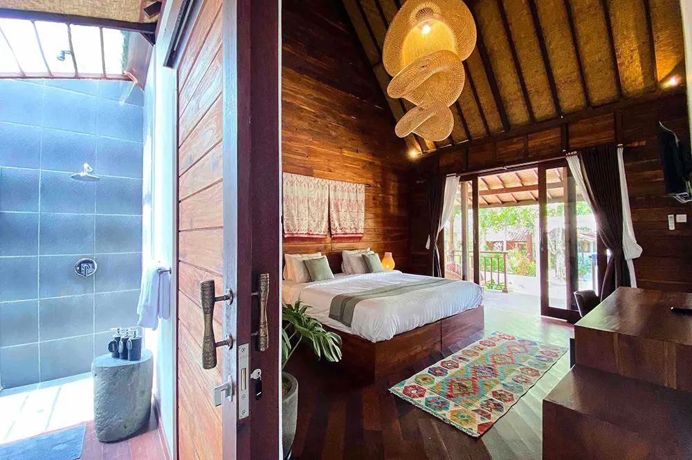 Lucidflow 100 timmar av 300 timmar YTT – yogalärarutbildning på Bali