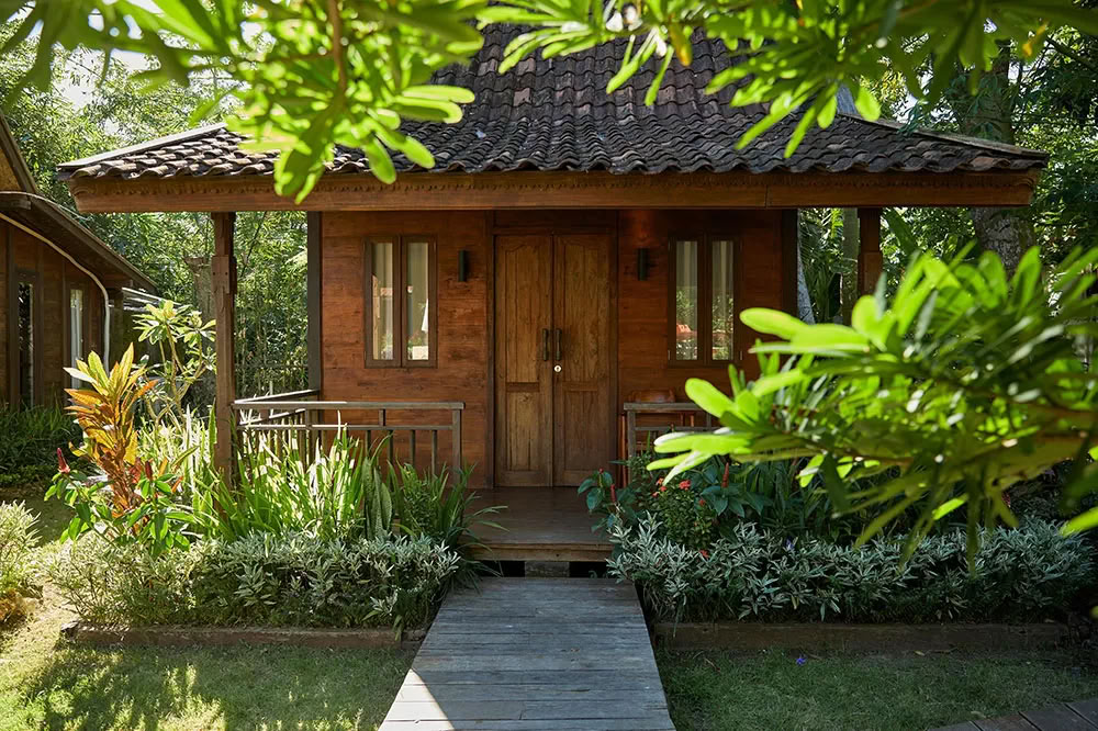 Lucidflow 100 timmar av 300 timmar YTT – yogalärarutbildning på Bali