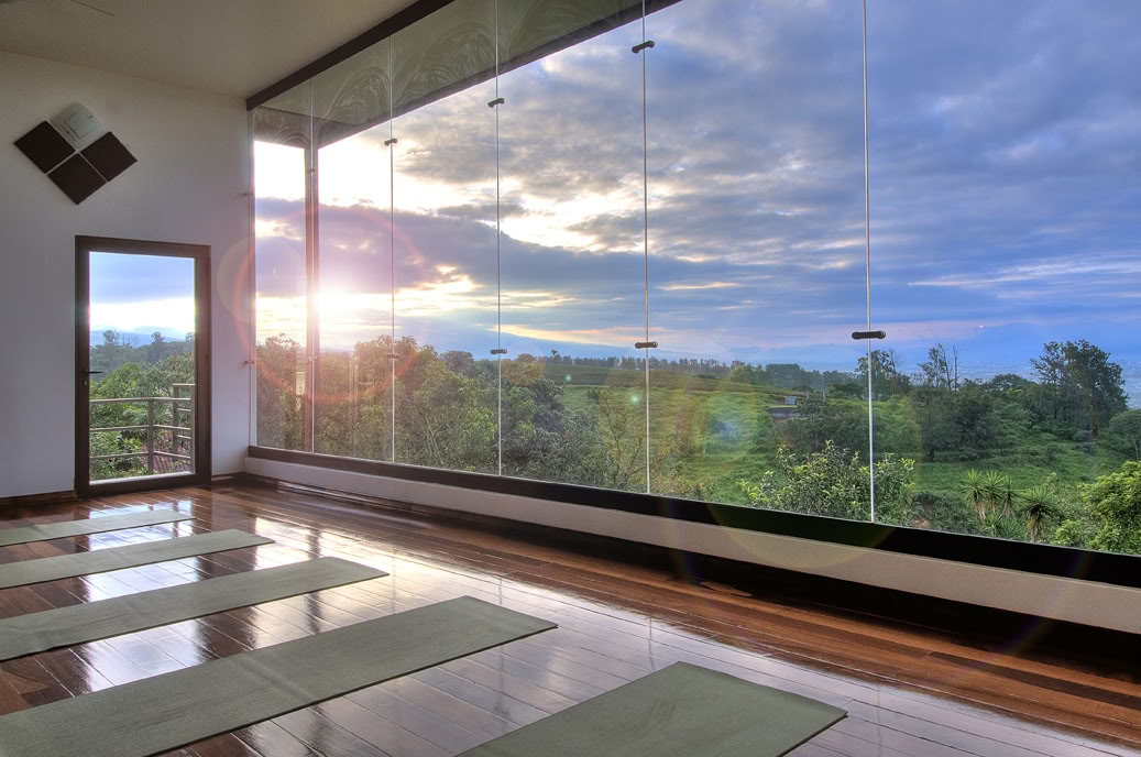 Yoga- och pilatesretreat med Xhale