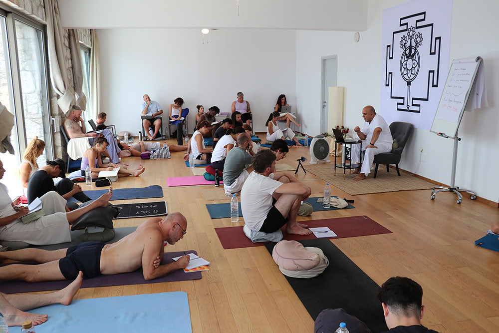Den högsta tantran: workshop och retreat i kashmirisk shaivism