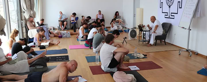 Den högsta tantran: workshop och retreat i kashmirisk shaivism